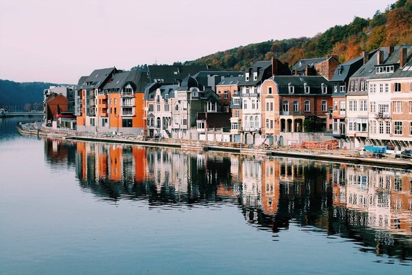 Les facteurs à considérer lors de l'achat d'une maison pieds dans l'eau